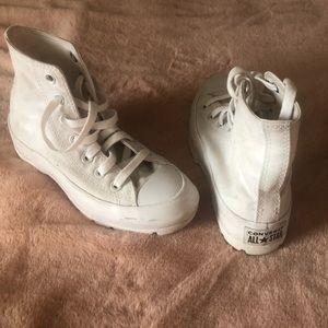 Converse Chuck Taylor All Star Shoe Size 5.5 White Lugged Platform